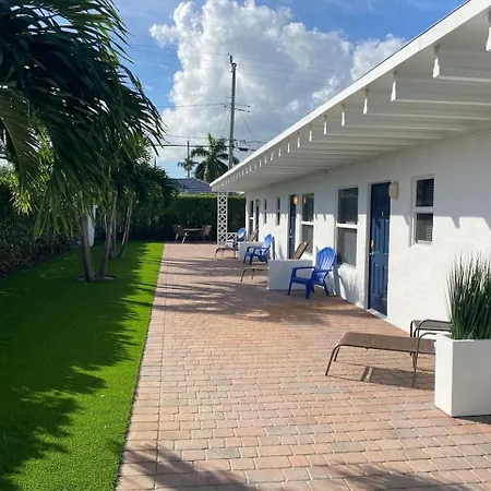 2 Min Walk To The Beach- Renovated King Studio #2